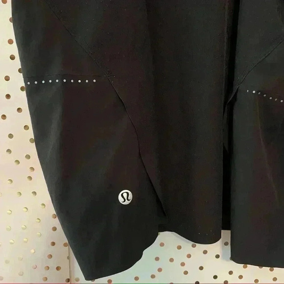 Lululemon Black Top - Picture 6 of 10